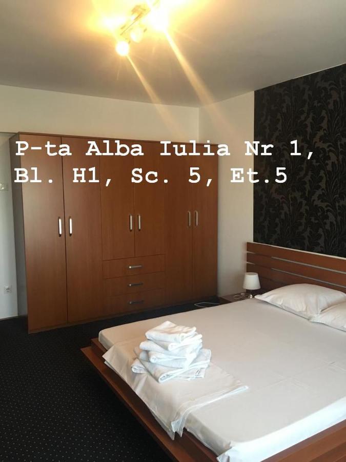 Alba Iulia Square - Apartments And Studios Bucharest Bilik gambar
